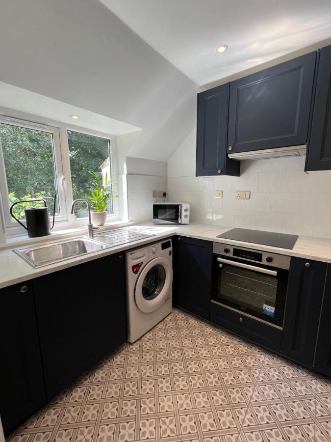 Appartement The Raven'S Loft By Harry Potter à Watford  Extérieur photo