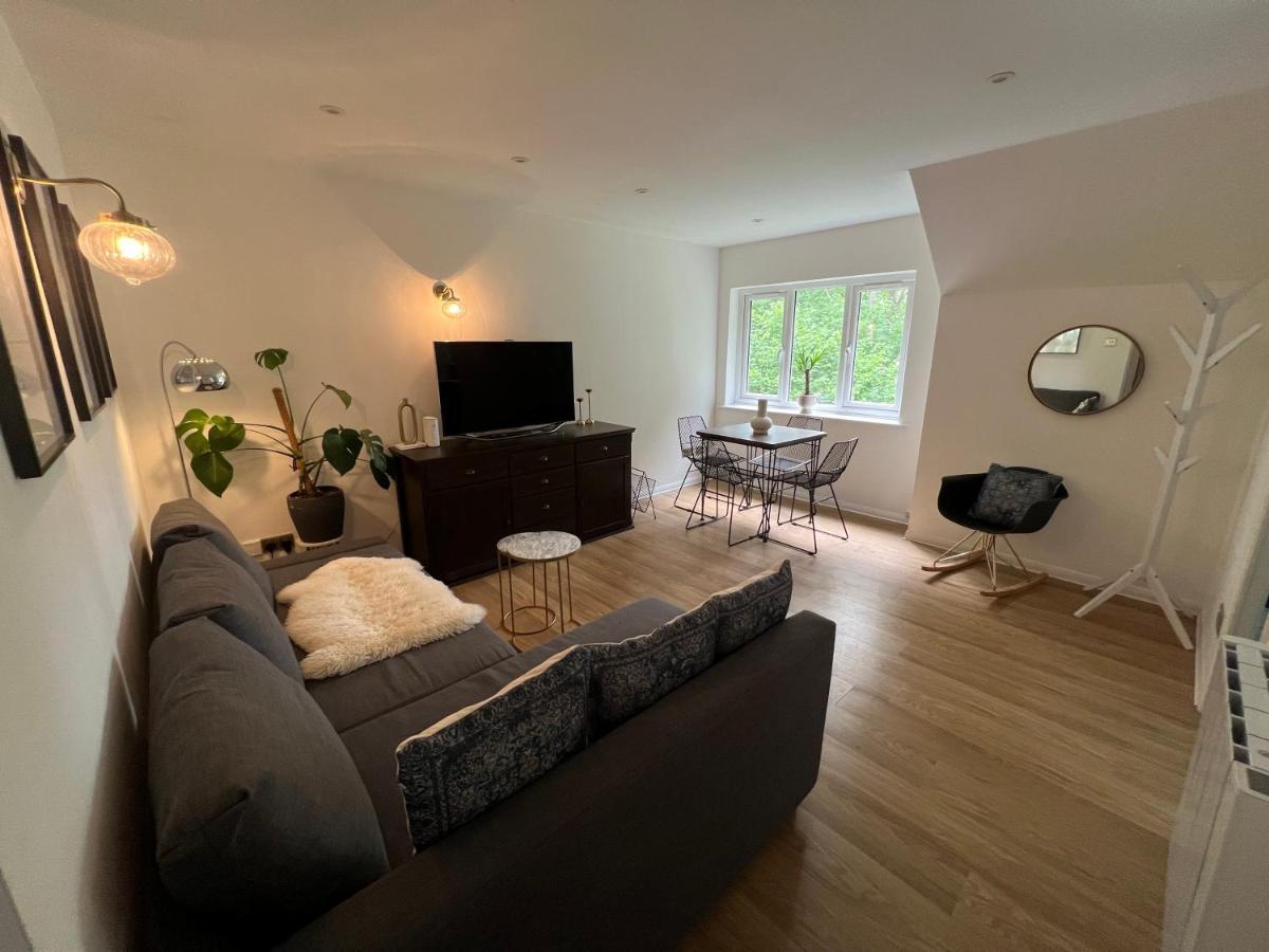Appartement The Raven'S Loft By Harry Potter à Watford  Extérieur photo