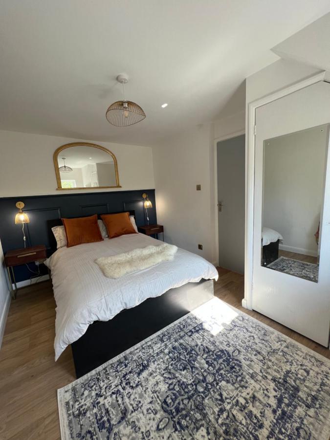 Appartement The Raven'S Loft By Harry Potter à Watford  Extérieur photo